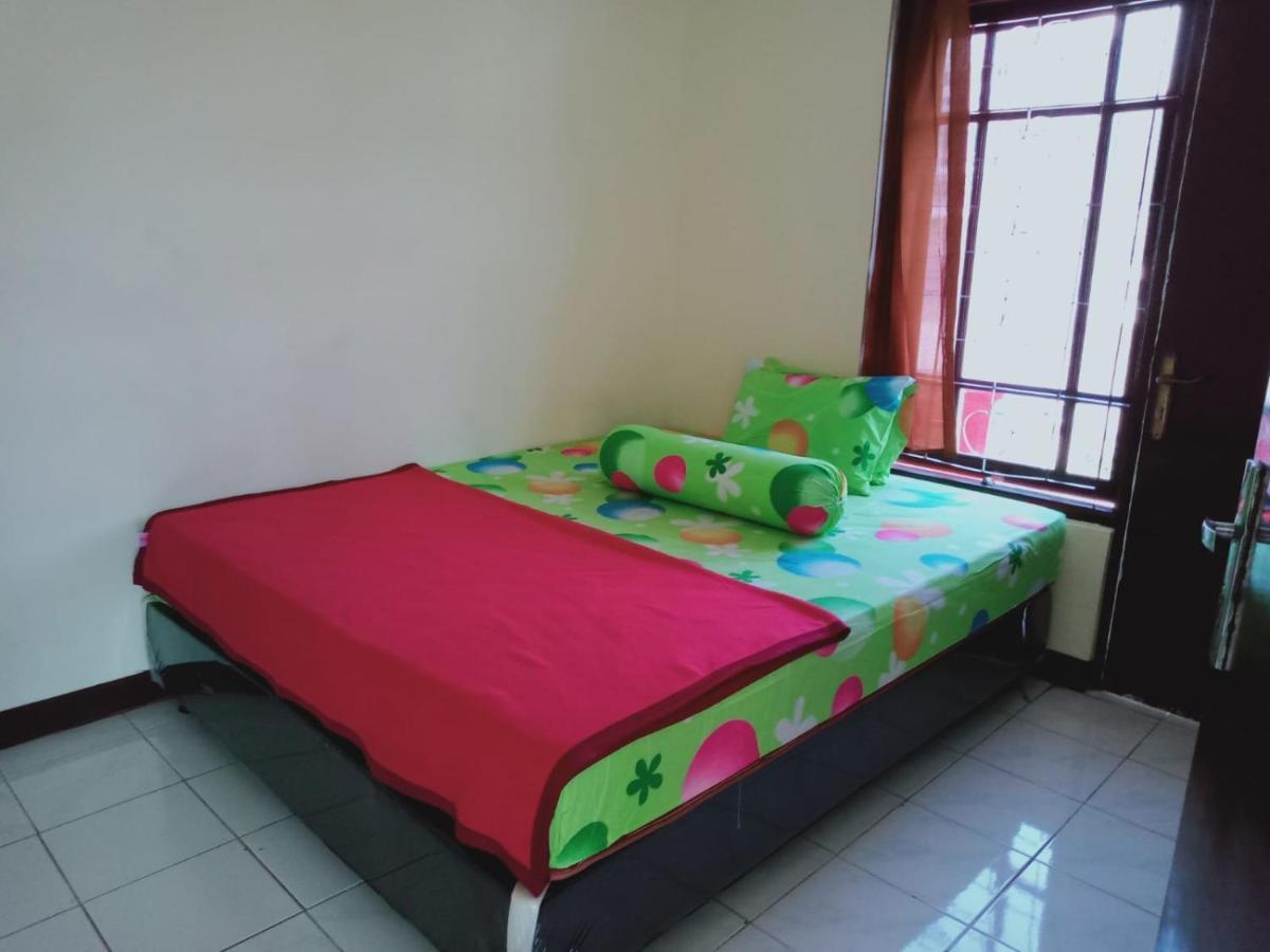 Villa Musti Green Apple Cipanas Sindanglaya 外观 照片