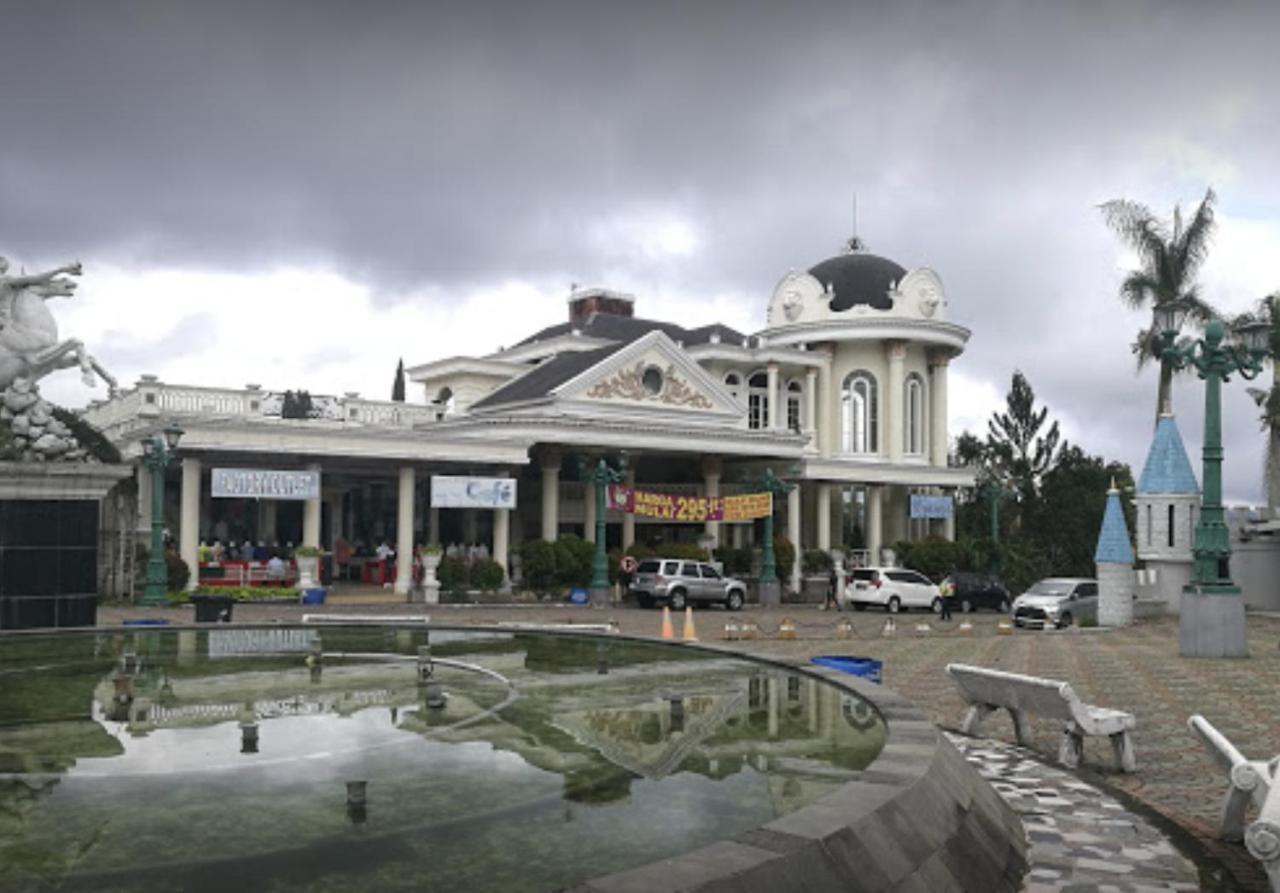Villa Musti Green Apple Cipanas Sindanglaya 外观 照片